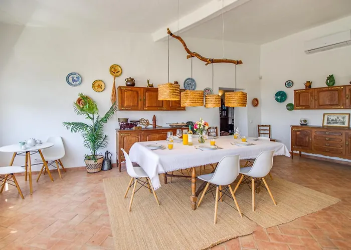 Vintage 3,5km Pool Ac Wifi Billiard Casa vacanze Pêra