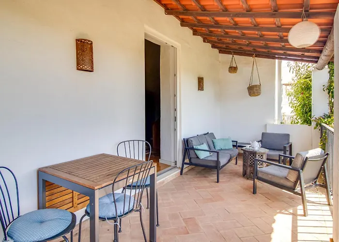 Vintage 3,5km Pool Ac Wifi Billiard Pêra