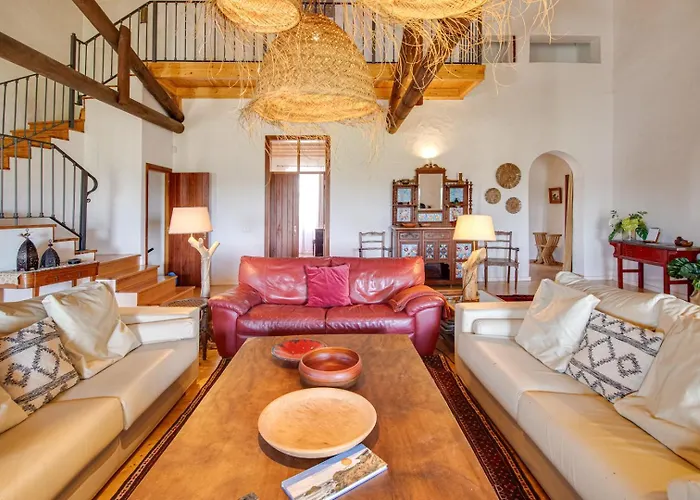 Vintage 3,5km Pool Ac Wifi Billiard Pêra