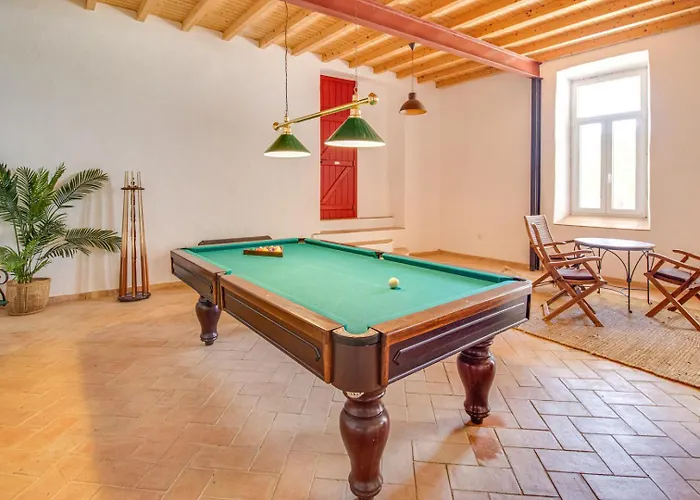 Vintage 3,5km Pool Ac Wifi Billiard Casa vacanze Pêra
