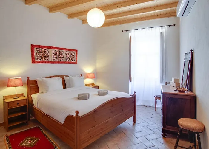 Vintage 3,5km Pool Ac Wifi Billiard Pêra