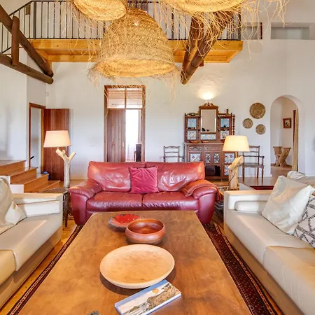 Vintage 3,5km Pool Ac Wifi Billiard Пера